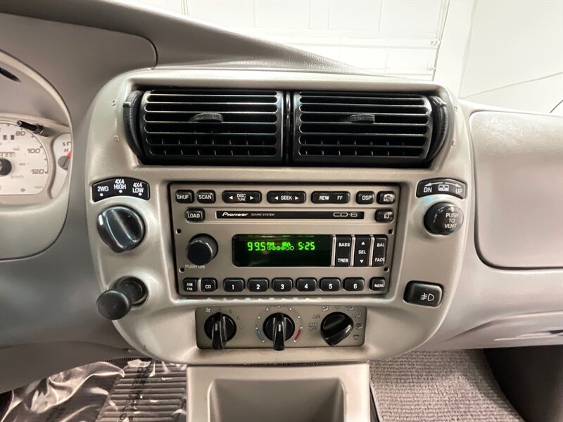 2002 Ford Explorer Sport Trac Crew Cab Pickup 4X4 / 6Cyl / 1-OWNER / 94K MILES / SUNROOF / BRAND NEW TIRES / Towing Pkg / LOCAL OREGON SUV / ZERO RUST - Photo 17 - Gladstone, OR 97027