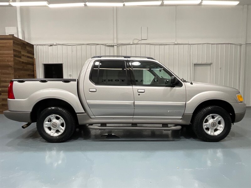 2002 Ford Explorer Sport Trac Crew Cab Pickup 4X4 / 6Cyl / 1-OWNER / 94K MILES / SUNROOF / BRAND NEW TIRES / Towing Pkg / LOCAL OREGON SUV / ZERO RUST - Photo 4 - Gladstone, OR 97027