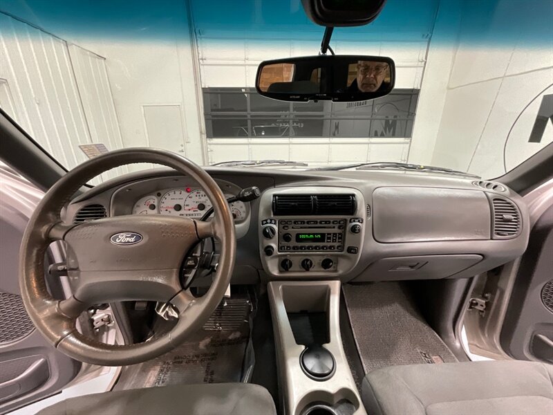 2002 Ford Explorer Sport Trac Crew Cab Pickup 4X4 / 6Cyl / 1-OWNER / 94K MILES / SUNROOF / BRAND NEW TIRES / Towing Pkg / LOCAL OREGON SUV / ZERO RUST - Photo 16 - Gladstone, OR 97027