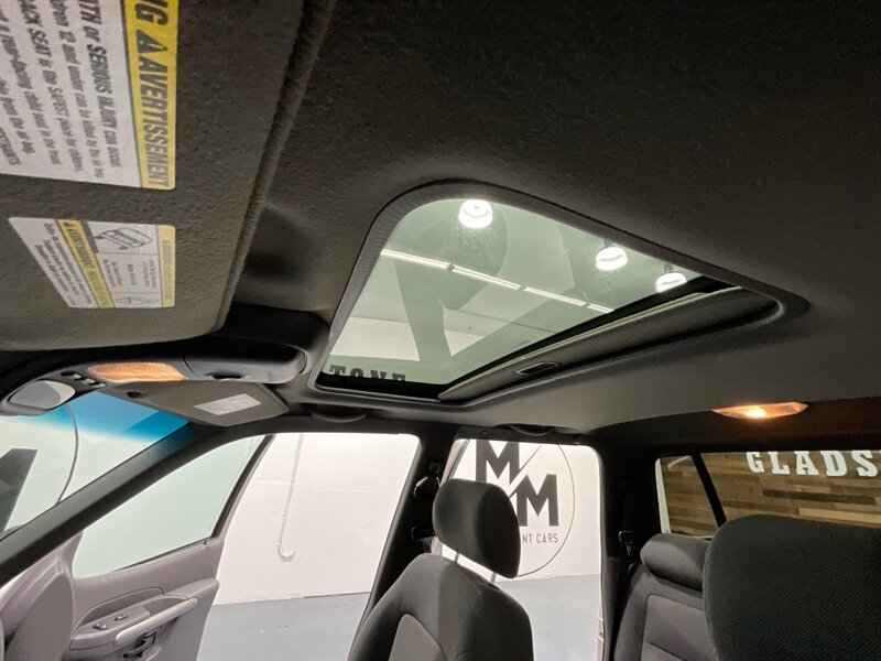 2002 Ford Explorer Sport Trac Crew Cab Pickup 4X4 / 6Cyl / 1-OWNER / 94K MILES / SUNROOF / BRAND NEW TIRES / Towing Pkg / LOCAL OREGON SUV / ZERO RUST - Photo 11 - Gladstone, OR 97027