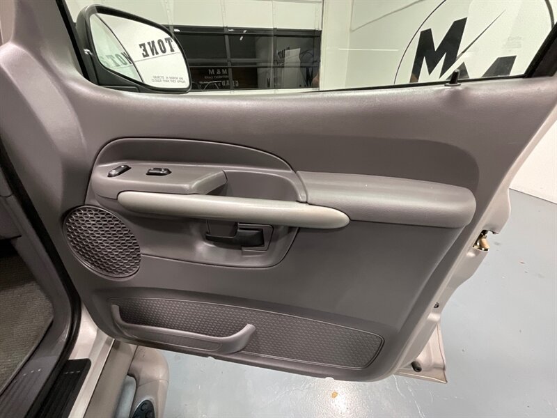 2002 Ford Explorer Sport Trac Crew Cab Pickup 4X4 / 6Cyl / 1-OWNER / 94K MILES / SUNROOF / BRAND NEW TIRES / Towing Pkg / LOCAL OREGON SUV / ZERO RUST - Photo 33 - Gladstone, OR 97027