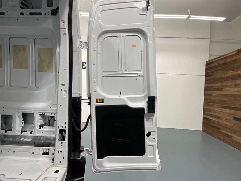 2023 Ford Transit 250 CARGO VAN LWB HIGHROOF / ALL WHEEL DRIVE / Backup Camera / Leather seats / BRAND NEW TIRES / 148inc WB HIGHROOF - Photo 34 - Gladstone, OR 97027