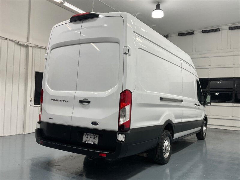 2023 Ford Transit 250 CARGO VAN LWB HIGHROOF / ALL WHEEL DRIVE / Backup Camera / Leather seats / BRAND NEW TIRES / 148inc WB HIGHROOF - Photo 7 - Gladstone, OR 97027