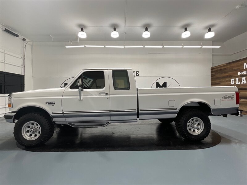 1997 Ford F-250 XLT 4X4 / 7.3L DIESEL /LOCAL RUST FREE/ 133K MILES  / SUPER CLEAN TRUCK - Photo 3 - Gladstone, OR 97027