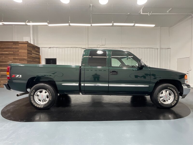 2001 GMC Sierra 1500 SLE Z71 OFF RD / 4X4 / 5.3L V8 / 1-OWNER  / 109K Miles / RUST FREE - Photo 4 - Gladstone, OR 97027