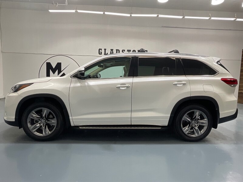 2017 Toyota Highlander Limited Sport Utility V6 / Leather / New tires /ZERO RUST / Heated & Cooled Seats /88K Miles - Photo 3 - Gladstone, OR 97027