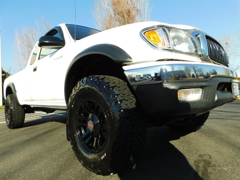 2002 Toyota Tacoma 2dr Xtracab 4X4 / 5-SPEED / LIFTED / LOW MILES   - Photo 10 - Portland, OR 97217