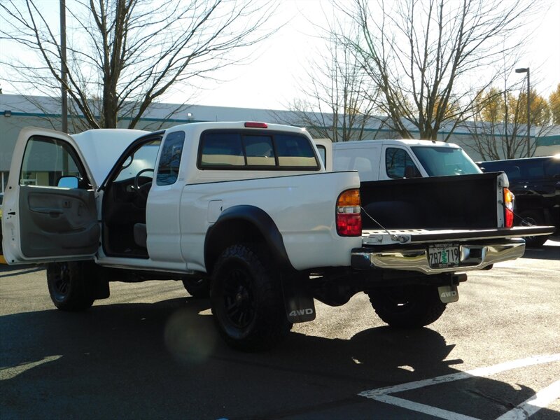 2002 Toyota Tacoma 2dr Xtracab 4X4 / 5-SPEED / LIFTED / LOW MILES   - Photo 27 - Portland, OR 97217