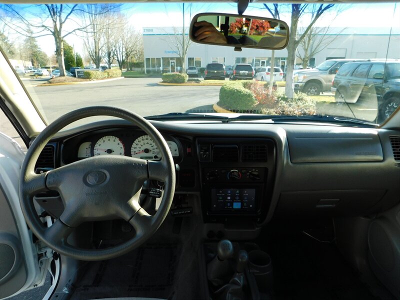 2002 Toyota Tacoma 2dr Xtracab 4X4 / 5-SPEED / LIFTED / LOW MILES   - Photo 36 - Portland, OR 97217