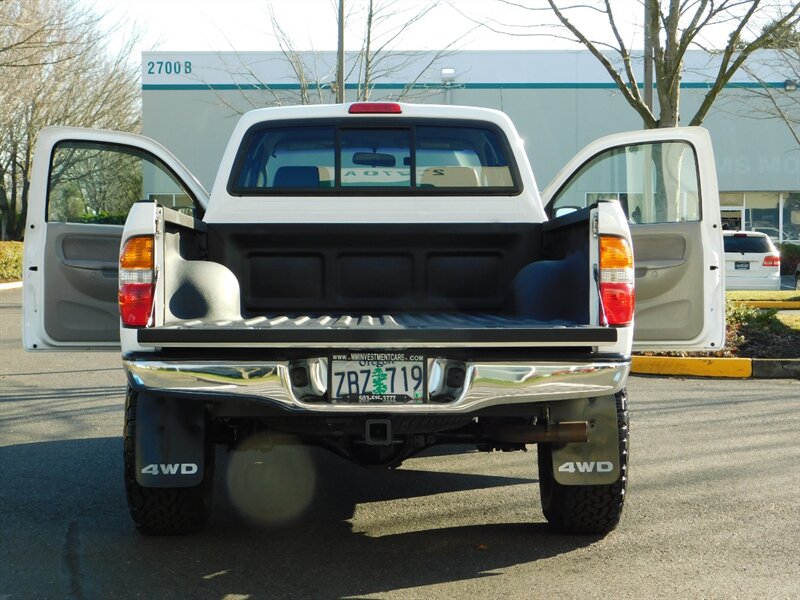 2002 Toyota Tacoma 2dr Xtracab 4X4 / 5-SPEED / LIFTED / LOW MILES   - Photo 23 - Portland, OR 97217