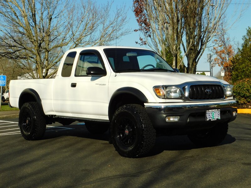 2002 Toyota Tacoma 2dr Xtracab 4X4 / 5-SPEED / LIFTED / LOW MILES   - Photo 2 - Portland, OR 97217