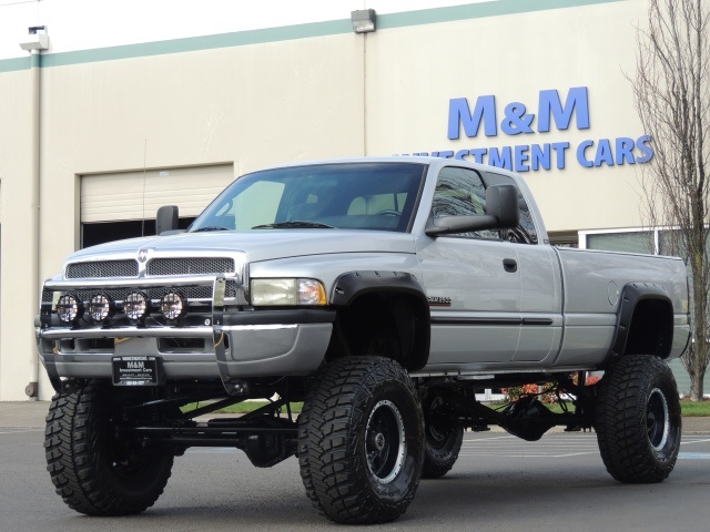 2002 Dodge Ram 2500 SLT / 4X4 / 5.9L DIESEL / MONSTER LIFTED LIFTED   - Photo 48 - Portland, OR 97217