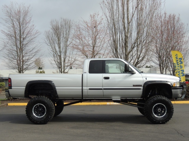 2002 Dodge Ram 2500 SLT / 4X4 / 5.9L DIESEL / MONSTER LIFTED LIFTED   - Photo 4 - Portland, OR 97217