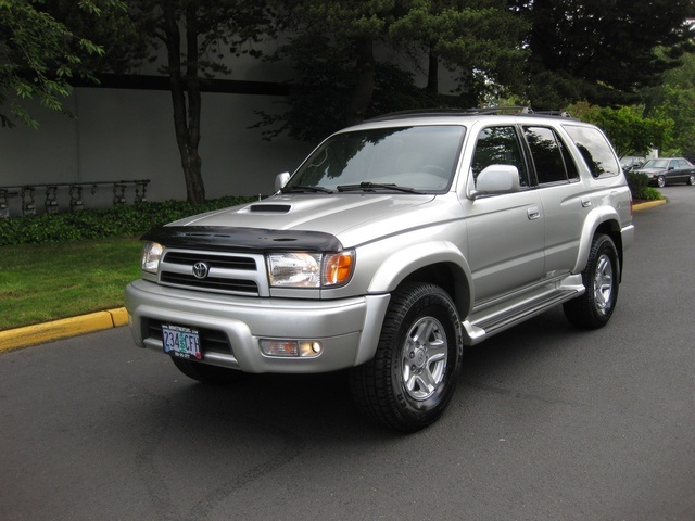 2000 Toyota 4Runner 4WD V6 SPORT EDITION / Leather / Moon Roof - Photo 1 - Portland, OR 97217