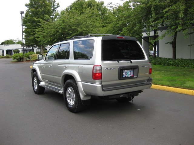 2000 Toyota 4Runner 4WD V6 SPORT EDITION / Leather / Moon Roof - Photo 4 - Portland, OR 97217