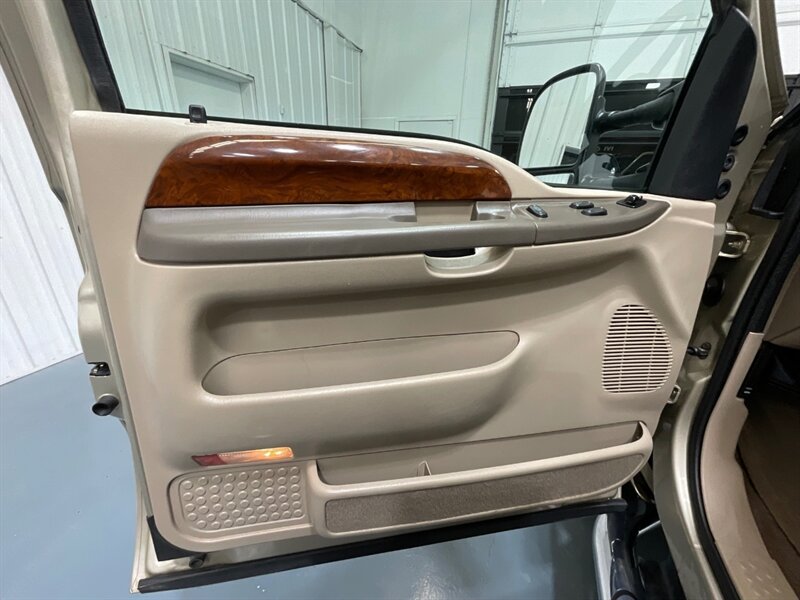 2001 Ford F-250 7.3L DIESEL Super Duty Lariat 4X4 / 69,000 MILES / Leather Seats / LONG BED / ZERO RUST / NO MODS - Photo 33 - Gladstone, OR 97027