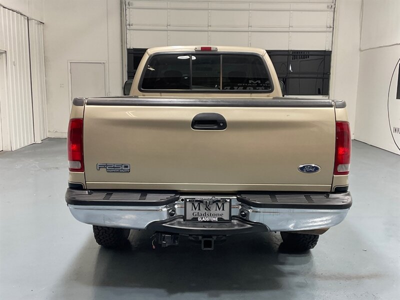 2001 Ford F-250 7.3L DIESEL Super Duty Lariat 4X4 / 69,000 MILES / Leather Seats / LONG BED / ZERO RUST / NO MODS - Photo 6 - Gladstone, OR 97027