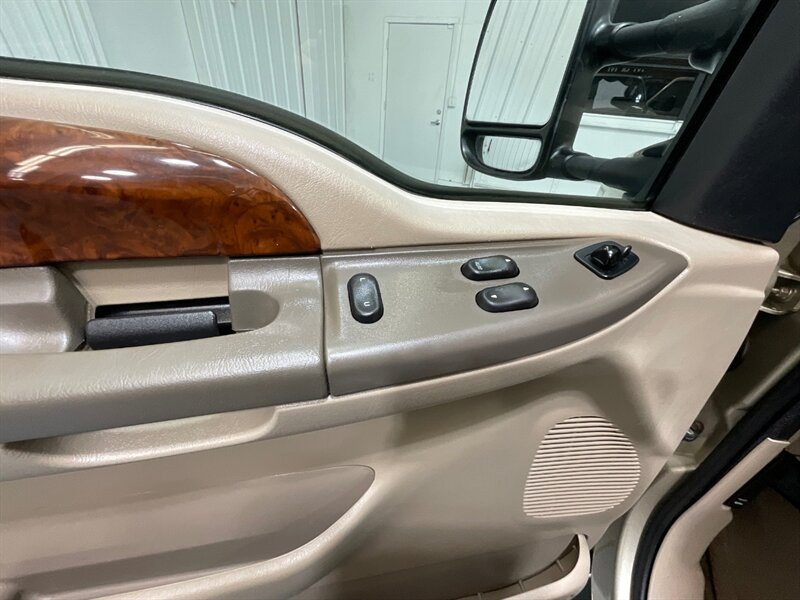 2001 Ford F-250 7.3L DIESEL Super Duty Lariat 4X4 / 69,000 MILES / Leather Seats / LONG BED / ZERO RUST / NO MODS - Photo 35 - Gladstone, OR 97027