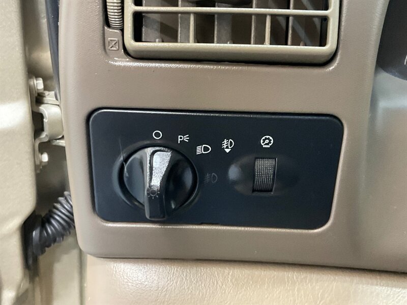 2001 Ford F-250 7.3L DIESEL Super Duty Lariat 4X4 / 69,000 MILES / Leather Seats / LONG BED / ZERO RUST / NO MODS - Photo 42 - Gladstone, OR 97027