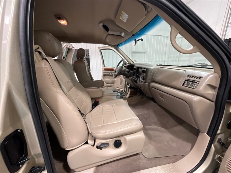 2001 Ford F-250 7.3L DIESEL Super Duty Lariat 4X4 / 69,000 MILES / Leather Seats / LONG BED / ZERO RUST / NO MODS - Photo 15 - Gladstone, OR 97027