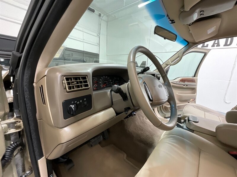 2001 Ford F-250 7.3L DIESEL Super Duty Lariat 4X4 / 69,000 MILES / Leather Seats / LONG BED / ZERO RUST / NO MODS - Photo 41 - Gladstone, OR 97027