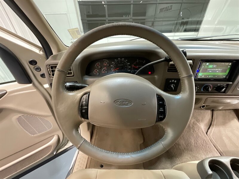 2001 Ford F-250 7.3L DIESEL Super Duty Lariat 4X4 / 69,000 MILES / Leather Seats / LONG BED / ZERO RUST / NO MODS - Photo 19 - Gladstone, OR 97027