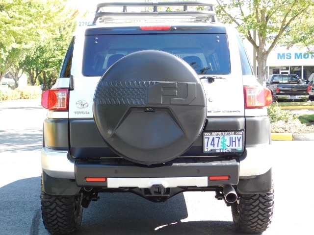 2007 Toyota FJ Cruiser 4dr SUV / 4X4 / LIFTED / NEW 33 "  MUD TIRES   - Photo 8 - Portland, OR 97217