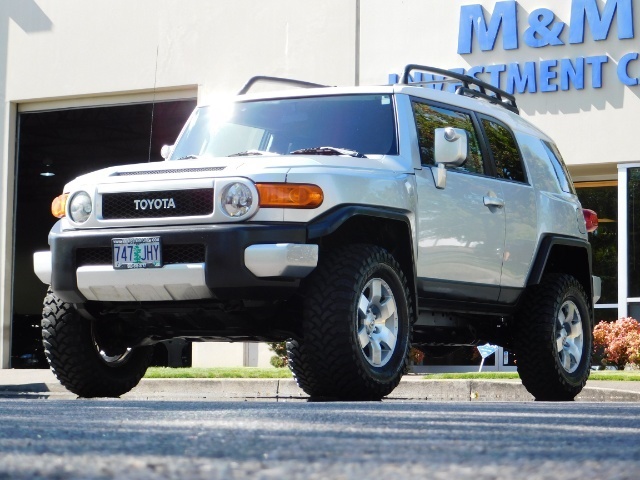 2007 Toyota FJ Cruiser 4dr SUV / 4X4 / LIFTED / NEW 33 "  MUD TIRES   - Photo 1 - Portland, OR 97217