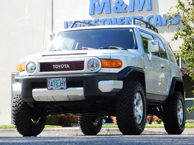 2007 Toyota FJ Cruiser 4dr SUV / 4X4 / LIFTED / NEW 33 "  MUD TIRES   - Photo 24 - Portland, OR 97217