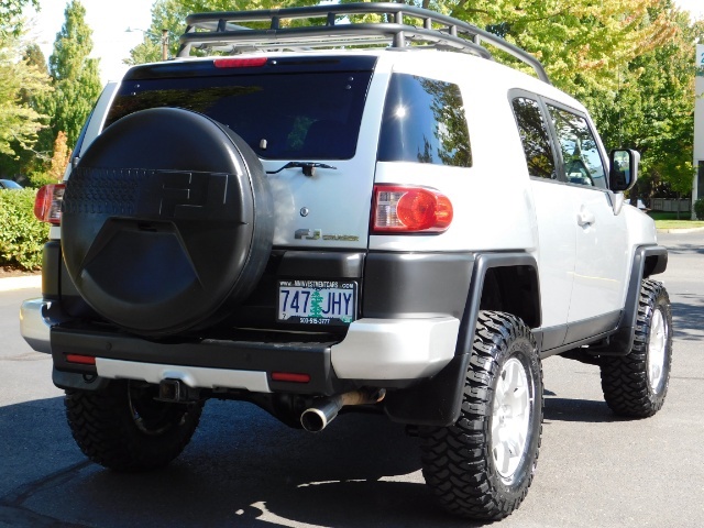 2007 Toyota FJ Cruiser 4dr SUV / 4X4 / LIFTED / NEW 33 "  MUD TIRES   - Photo 10 - Portland, OR 97217