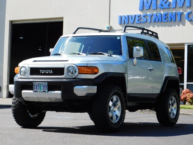 2007 Toyota FJ Cruiser 4dr SUV / 4X4 / LIFTED / NEW 33 "  MUD TIRES   - Photo 38 - Portland, OR 97217