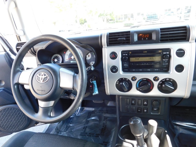 2007 Toyota FJ Cruiser 4dr SUV / 4X4 / LIFTED / NEW 33 "  MUD TIRES   - Photo 18 - Portland, OR 97217