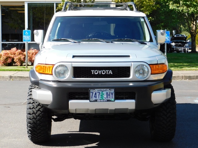 2007 Toyota FJ Cruiser 4dr SUV / 4X4 / LIFTED / NEW 33 "  MUD TIRES   - Photo 7 - Portland, OR 97217