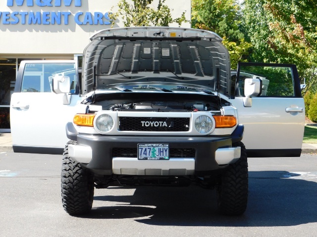 2007 Toyota FJ Cruiser 4dr SUV / 4X4 / LIFTED / NEW 33 "  MUD TIRES   - Photo 29 - Portland, OR 97217