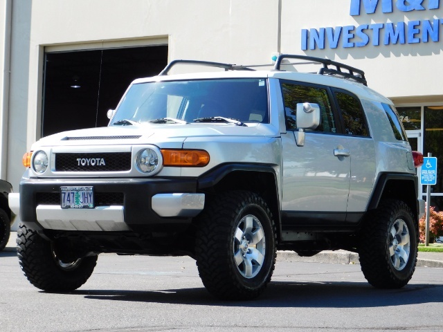 2007 Toyota FJ Cruiser 4dr SUV / 4X4 / LIFTED / NEW 33 "  MUD TIRES   - Photo 39 - Portland, OR 97217