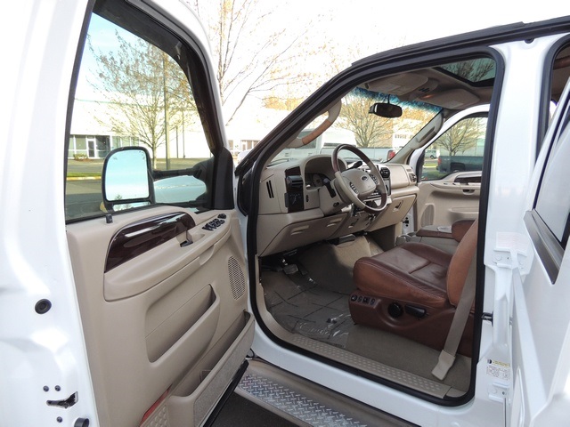 2005 Ford F-250 Super Duty King Ranch / 4X4 / 6.0 L DIESEL /LOADED   - Photo 13 - Portland, OR 97217