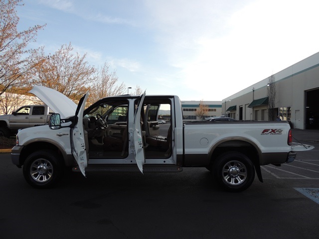 2005 Ford F-250 Super Duty King Ranch / 4X4 / 6.0 L DIESEL /LOADED   - Photo 26 - Portland, OR 97217