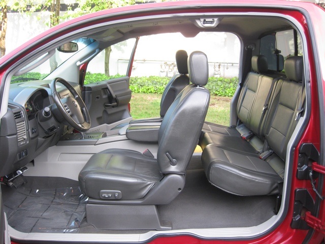 2004 Nissan Titan LE King Cab 4X4 / Leather / 80kmiles / PRISTINE!   - Photo 24 - Portland, OR 97217