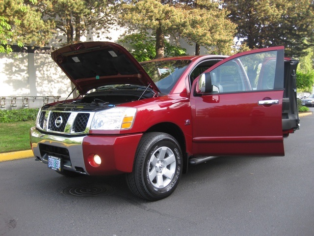 2004 Nissan Titan LE King Cab 4X4 / Leather / 80kmiles / PRISTINE!   - Photo 9 - Portland, OR 97217