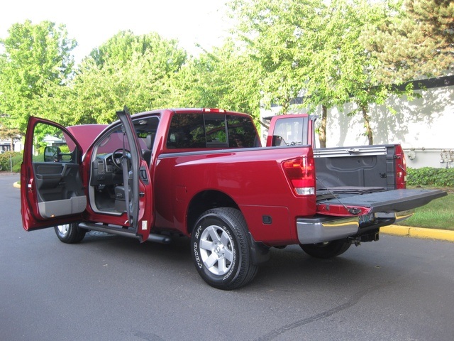 2004 Nissan Titan LE King Cab 4X4 / Leather / 80kmiles / PRISTINE!   - Photo 11 - Portland, OR 97217