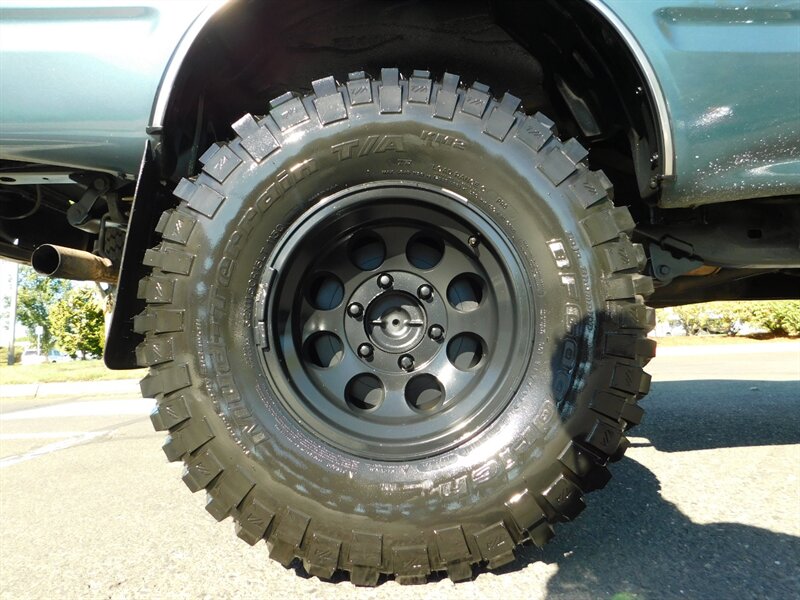 1997 Toyota Tacoma 2dr X-Cab 4X4 2.7Liter 5-Speed LIFTED 33MUD Tires   - Photo 34 - Portland, OR 97217