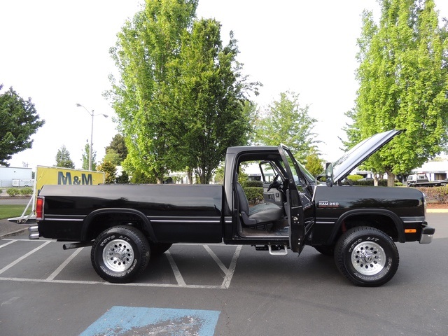 1991 Dodge RAM 250 LE / 4X4 / 5.9L TURBO DIESEL / MANUAL TRANNY   - Photo 29 - Portland, OR 97217