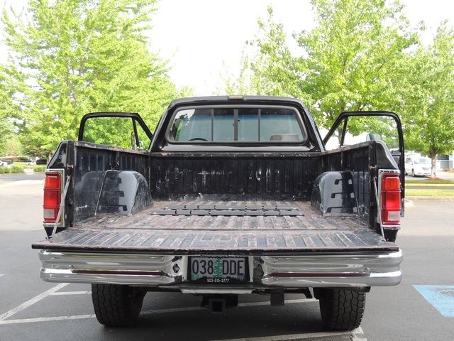 1991 Dodge RAM 250 LE / 4X4 / 5.9L TURBO DIESEL / MANUAL TRANNY   - Photo 18 - Portland, OR 97217