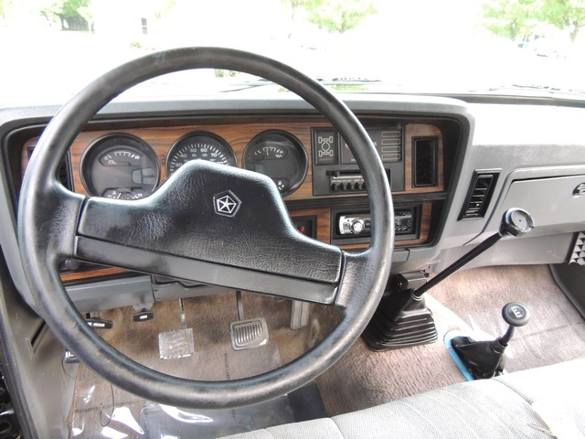 1991 Dodge RAM 250 LE / 4X4 / 5.9L TURBO DIESEL / MANUAL TRANNY   - Photo 23 - Portland, OR 97217