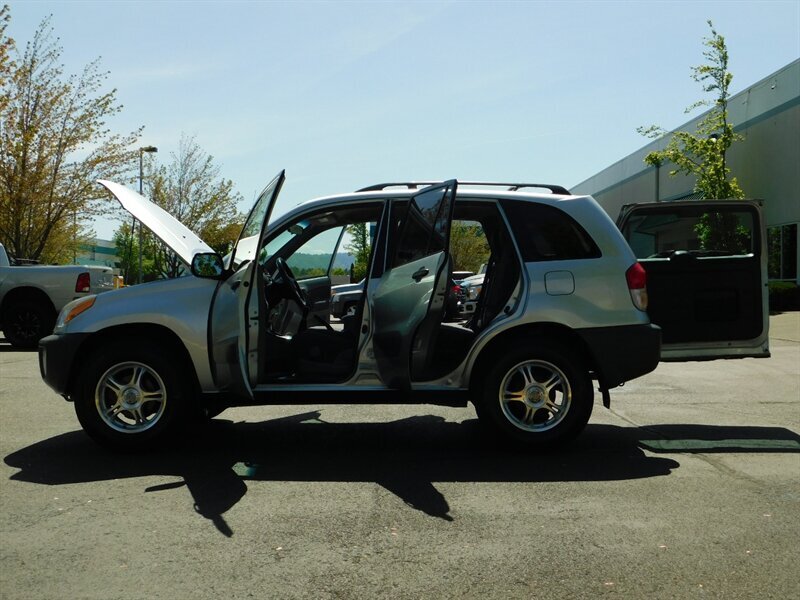 2002 Toyota RAV4 4WD / 4-cyl / NEW TIRES / 5-SPEED MANUAL   - Photo 22 - Portland, OR 97217