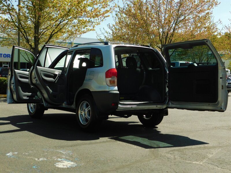 2002 Toyota RAV4 4WD / 4-cyl / NEW TIRES / 5-SPEED MANUAL   - Photo 26 - Portland, OR 97217