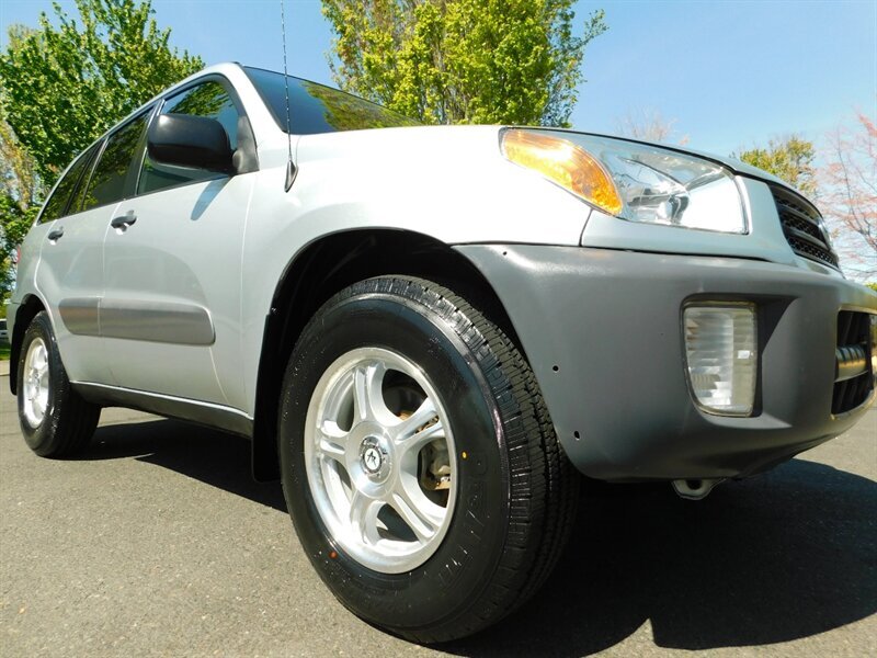 2002 Toyota RAV4 4WD / 4-cyl / NEW TIRES / 5-SPEED MANUAL   - Photo 10 - Portland, OR 97217