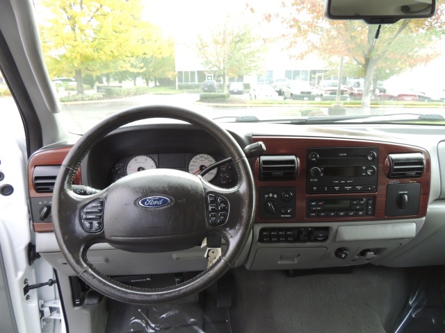 2006 Ford F-350 Super Duty Lariat / 4X4 / TURBO DIESEL / DUALLY   - Photo 38 - Portland, OR 97217