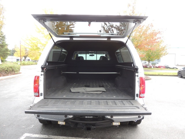 2006 Ford F-350 Super Duty Lariat / 4X4 / TURBO DIESEL / DUALLY   - Photo 21 - Portland, OR 97217