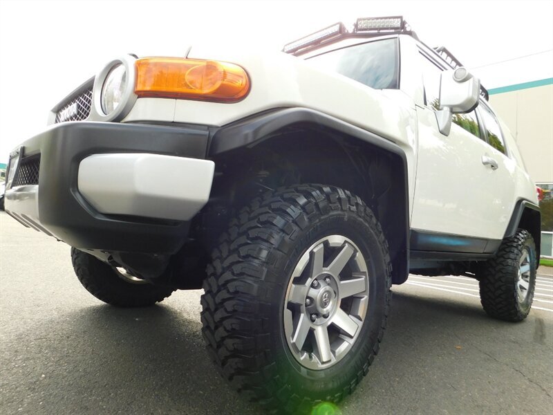 2014 Toyota FJ Cruiser Sport Utility 4X4 / 1-OWNER / CRAWL CONTROL/ LIFTE   - Photo 8 - Portland, OR 97217